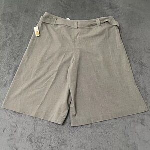 Talbots Gaucho pants Womens 16 Gray Wide Leg Belted Dress Pants Culottes Career